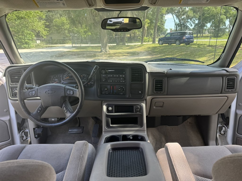 2005 Chevrolet Tahoe LS - Photo 12
