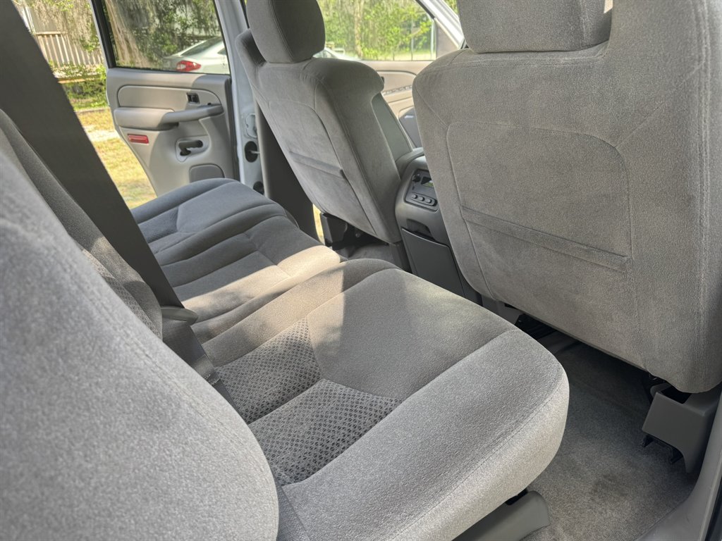 2005 Chevrolet Tahoe LS - Photo 10