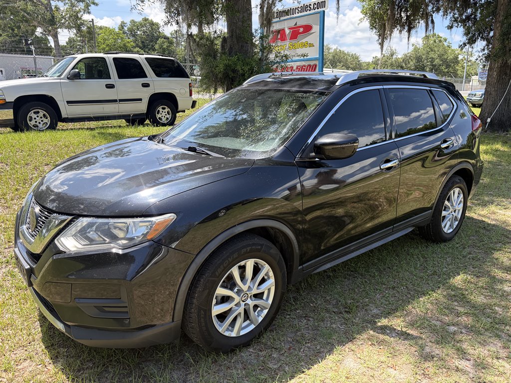 2020 Nissan Rogue SV FWD's photo