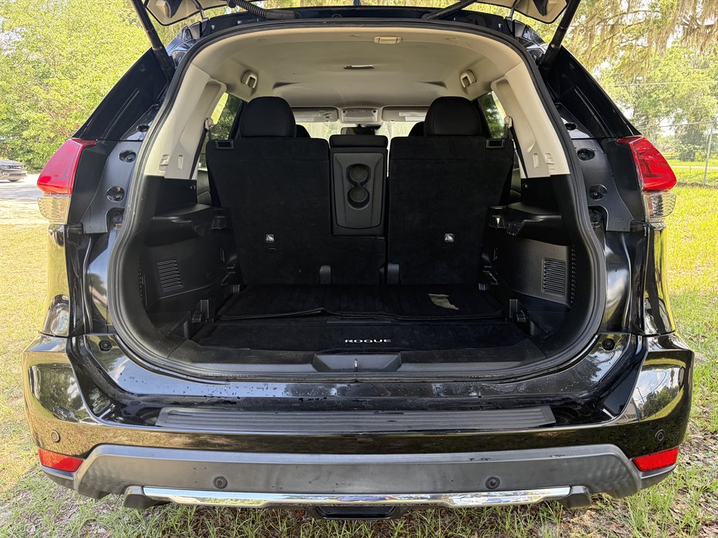 2020 Nissan Rogue SV - Photo 13