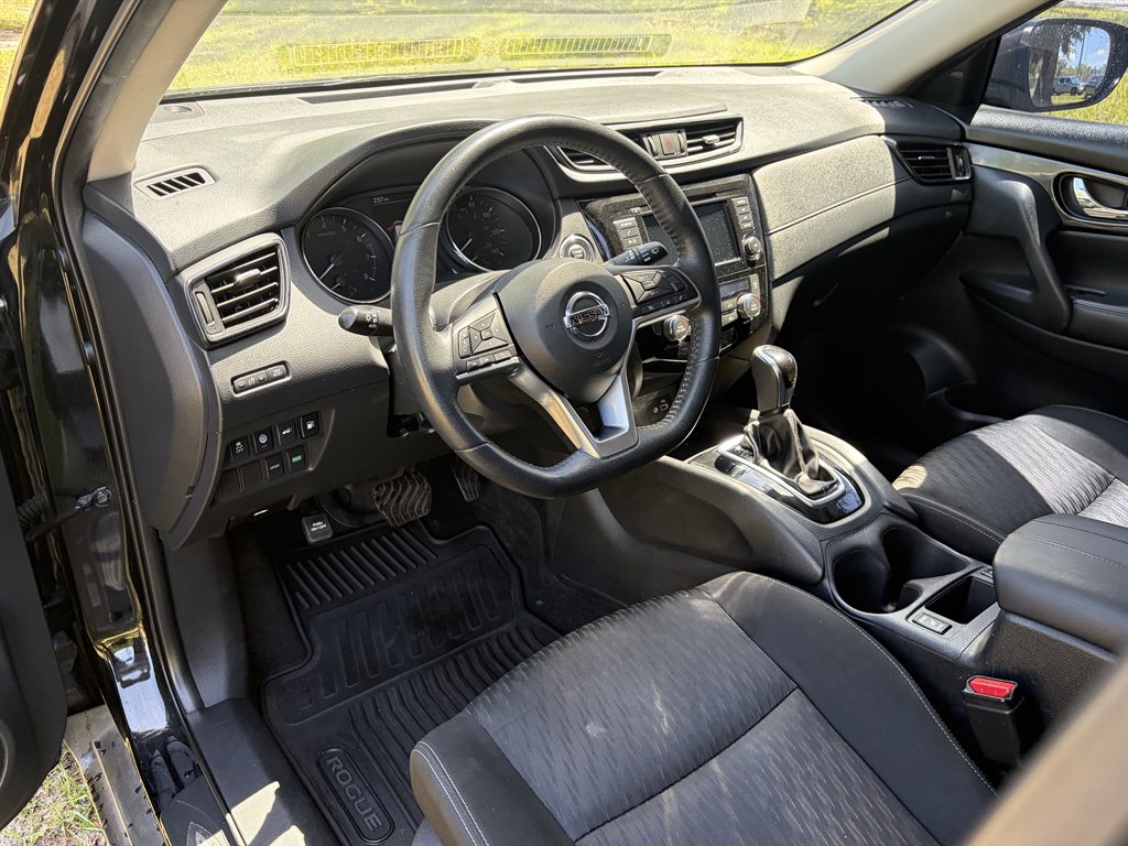 2020 Nissan Rogue SV - Photo 8