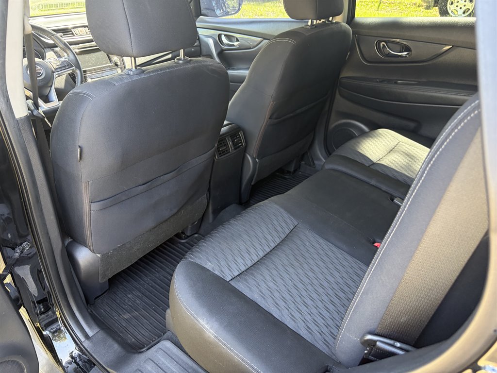 2020 Nissan Rogue SV - Photo 9